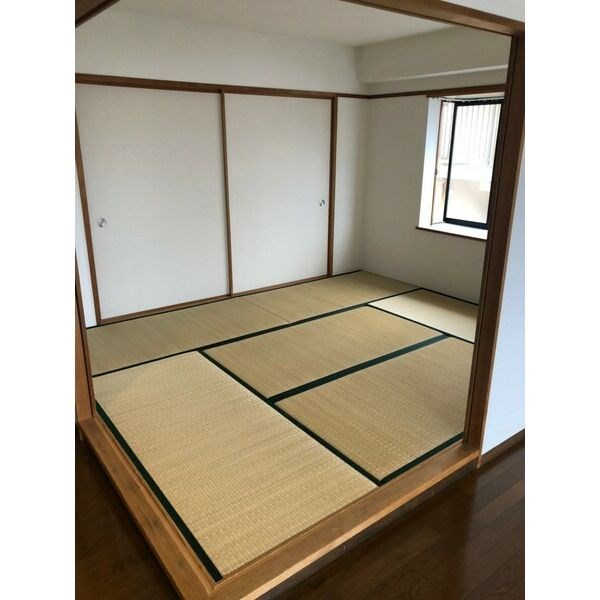 ラヴィアンムロガ ベッドルーム
