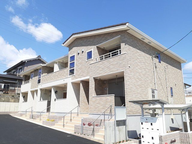 アドラブール 外観