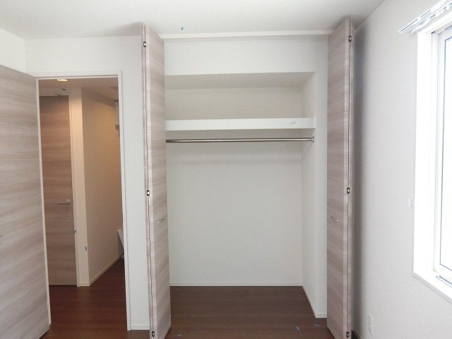 ウエストヒルズ岩崎台　Ａ棟 収納