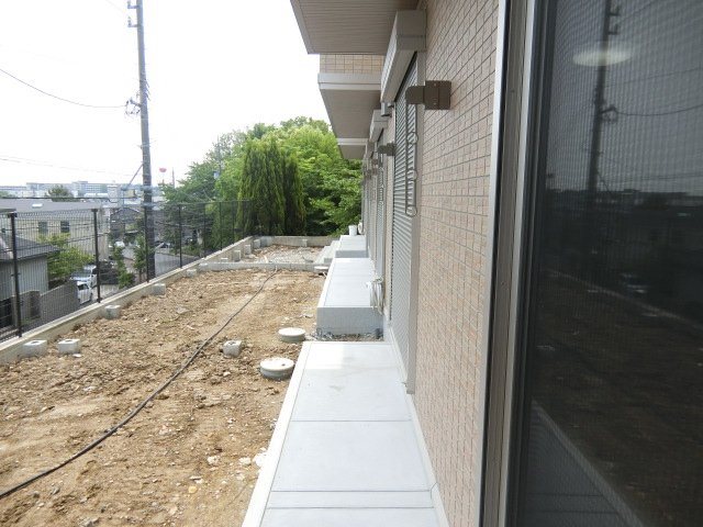 ウエストヒルズ岩崎台　Ａ棟 ベランダ