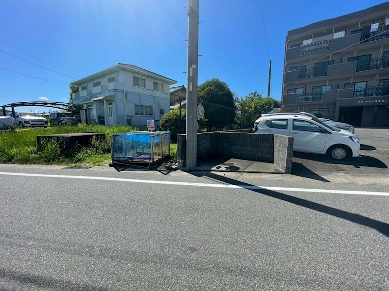 サンキャッスル岩崎 駐車場