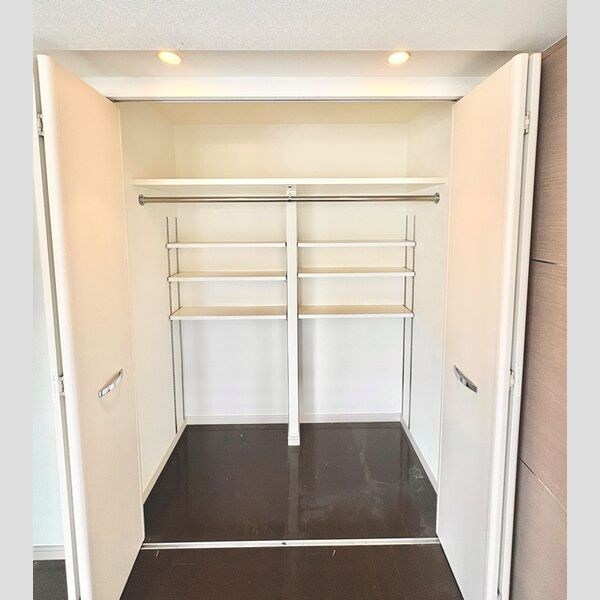 グランザ植田本町 収納