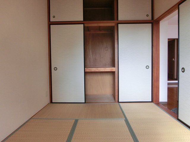 クレスト白鳥 収納