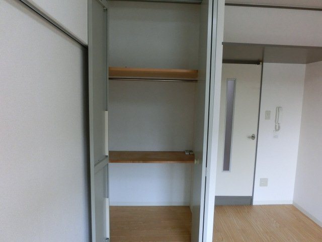 びいII植田 収納