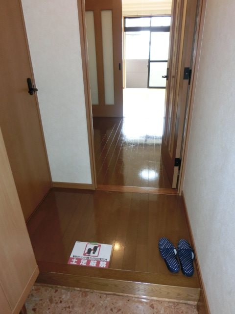 シャルマン武蔵塚 玄関