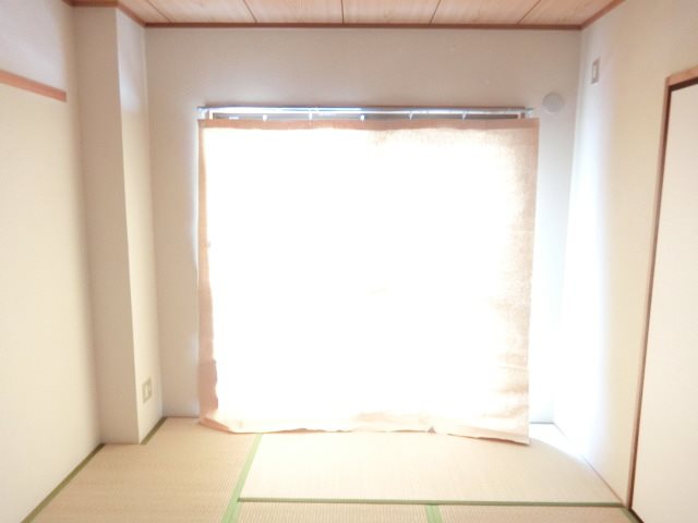 グランドハイツ日進 ベッドルーム