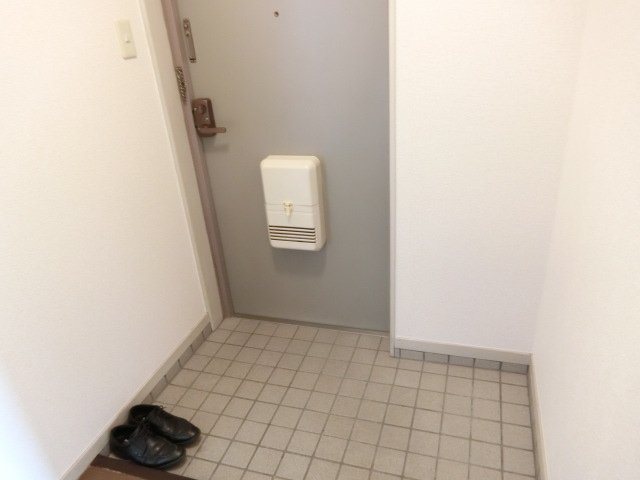 クリスタルパレス 玄関