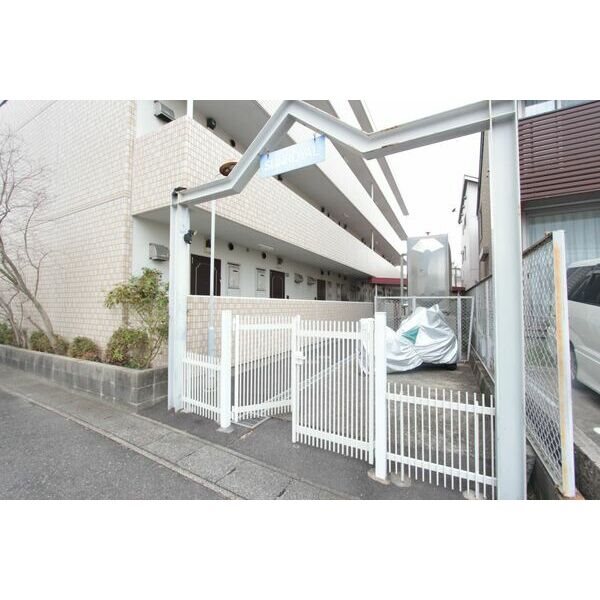 サンローヤル エントランス