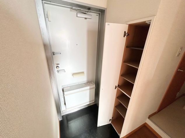 愛知県日進市赤池南２丁目 玄関