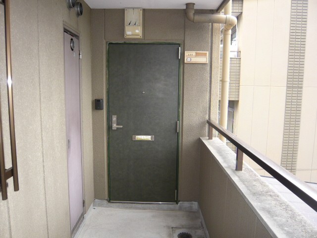 グランヒルズ横吹A 玄関