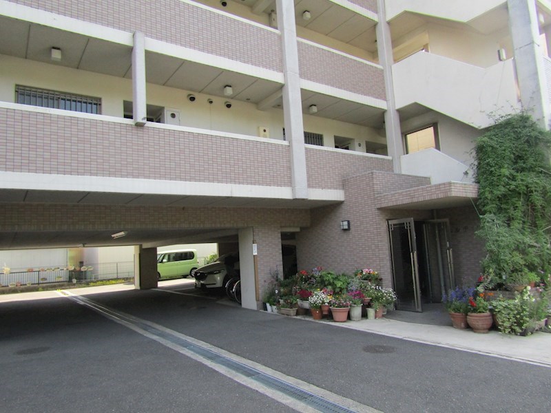 ベルテ相川 駐車場