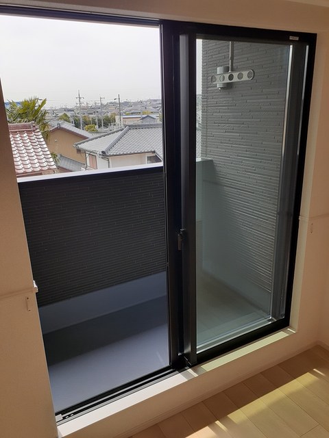 愛知県愛知郡東郷町諸輪観音畑 ベランダ
