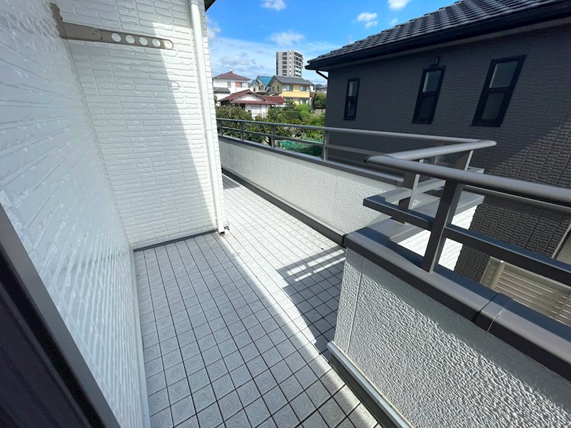赤池南一丁目戸建貸家 ベランダ