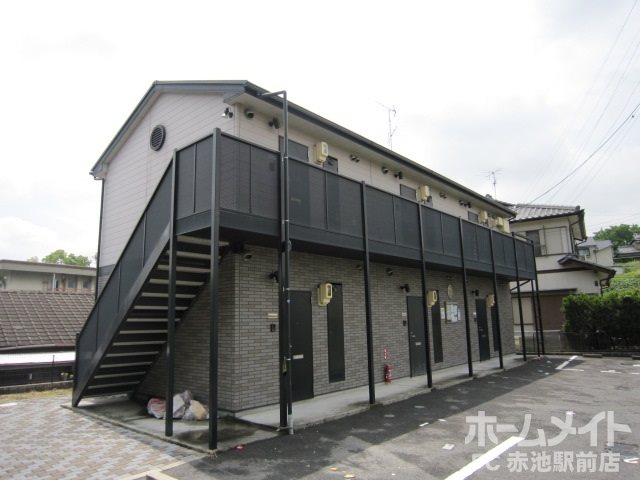 アンプルール ブワ 883 外観