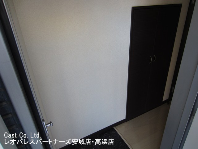 愛知県みよし市三好丘桜４丁目 玄関
