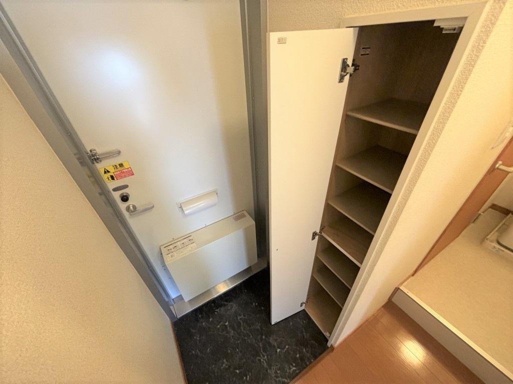 愛知県名古屋市天白区高島１丁目 玄関