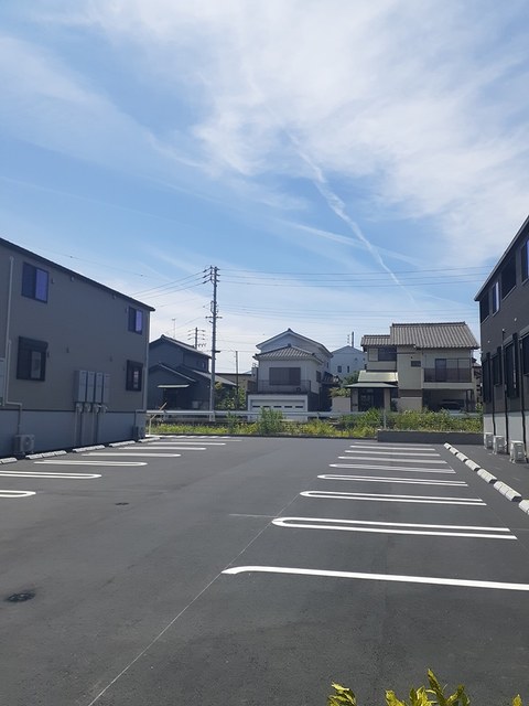 愛知県愛知郡東郷町北山台５丁目 駐車場