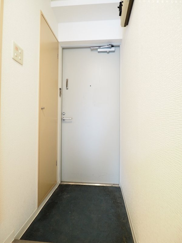 YSコート 玄関