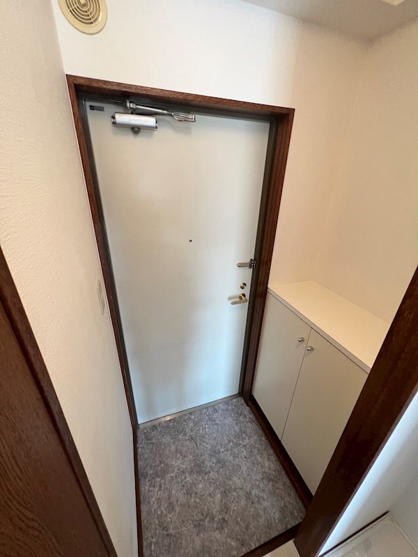 青木マンション弐番館 玄関