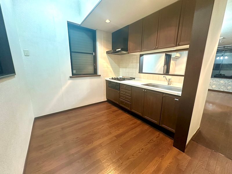 成城9丁目戸建 キッチン