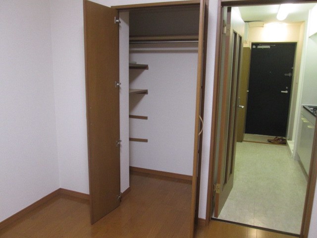 ベッドルーム