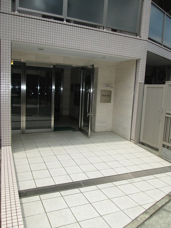 神奈川県川崎市中原区宮内３丁目 エントランス
