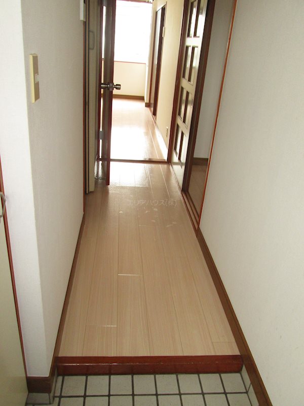 神奈川県川崎市中原区井田杉山町 玄関