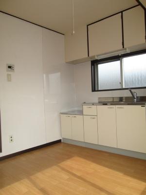 神奈川県川崎市中原区井田１丁目 リビング