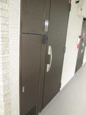 神奈川県川崎市中原区下小田中６丁目 玄関