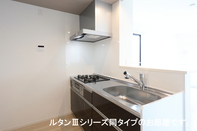 神奈川県川崎市多摩区長沢４丁目 キッチン