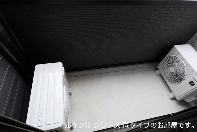神奈川県川崎市多摩区長沢４丁目 ベランダ