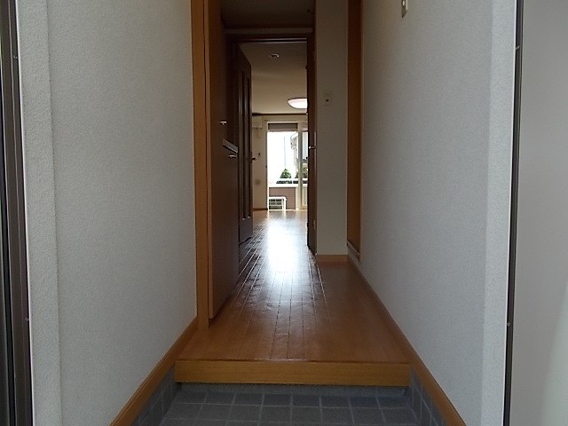 神奈川県川崎市麻生区白鳥４丁目 玄関