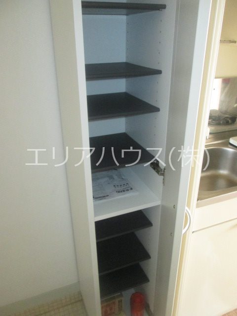 神奈川県川崎市中原区苅宿 収納