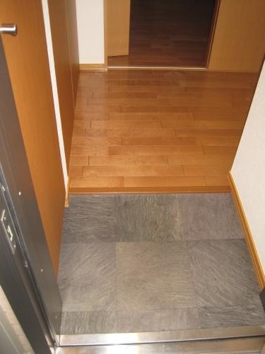 神奈川県川崎市中原区井田３丁目 エントランス