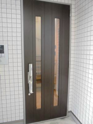 神奈川県川崎市中原区井田杉山町 玄関