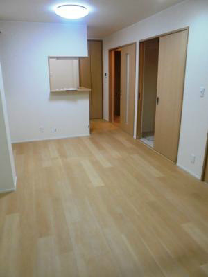 神奈川県川崎市中原区井田杉山町 リビング