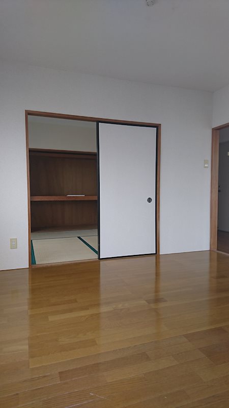 神奈川県川崎市中原区木月１丁目 リビング
