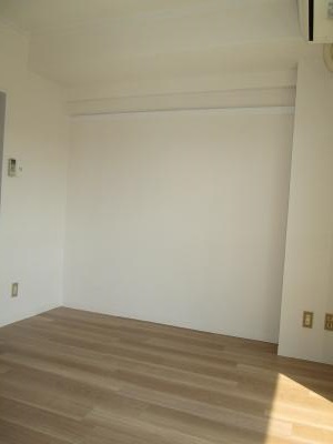 神奈川県川崎市中原区井田中ノ町 リビング