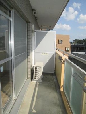神奈川県川崎市中原区井田中ノ町 ベランダ