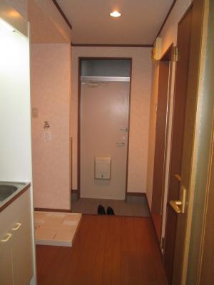神奈川県川崎市中原区苅宿 エントランス