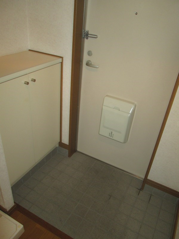 神奈川県川崎市中原区苅宿 玄関