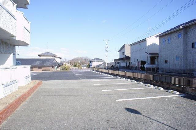 ベルコリン郷ケ丘 駐車場