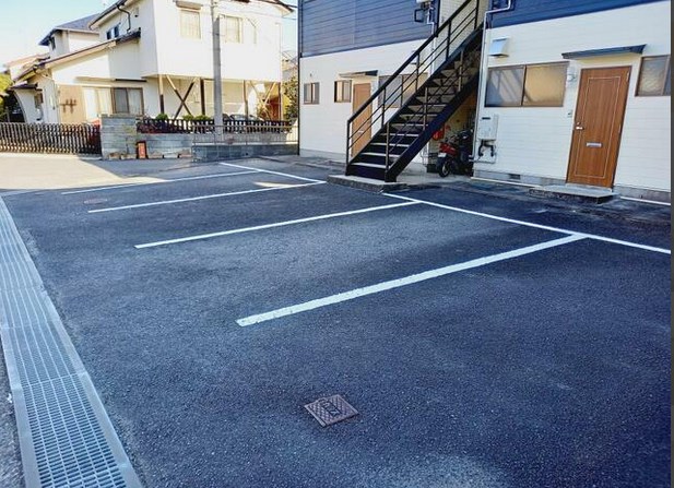 SSハイツ2階 駐車場