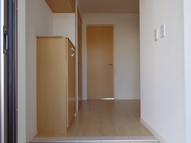 セントラルフィールド安良町 玄関