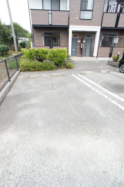 カーサ　アンソレイユＳ 駐車場