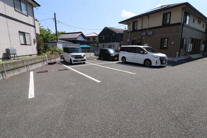 アズールＤ 駐車場