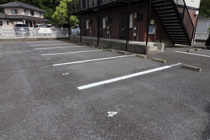 ジュネスＲ　Ⅱ 駐車場