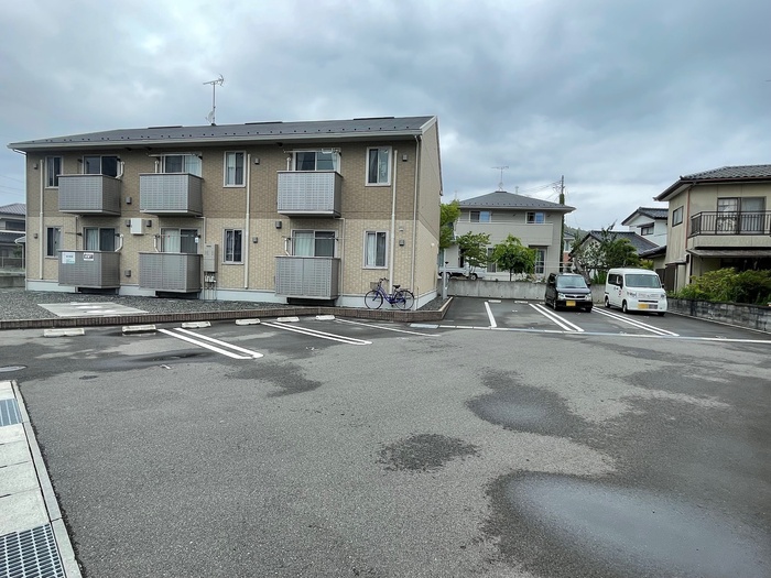 サンポート 駐車場