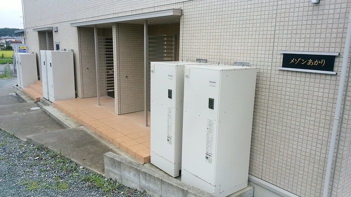 メゾンあかり 玄関