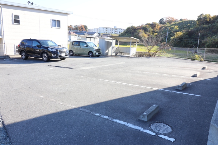 メゾンあかり 駐車場
